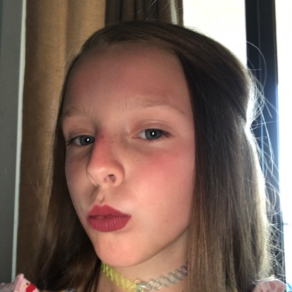 Meet your Posher, Hallie kate